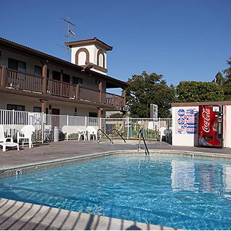 Ez 8 Motel Ньюарк Екстер'єр фото