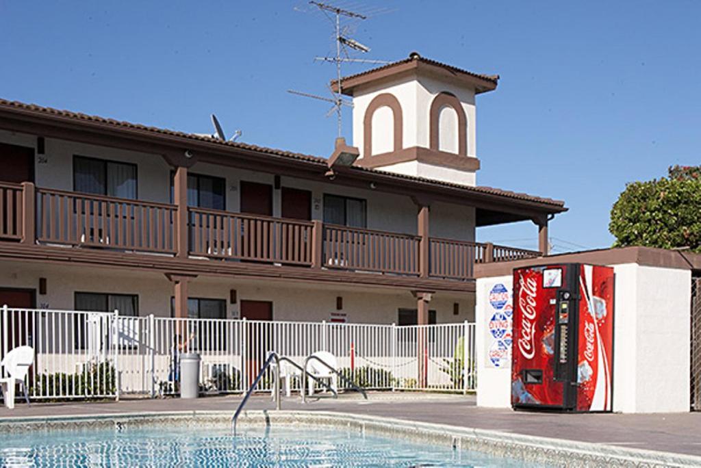Ez 8 Motel Ньюарк Екстер'єр фото