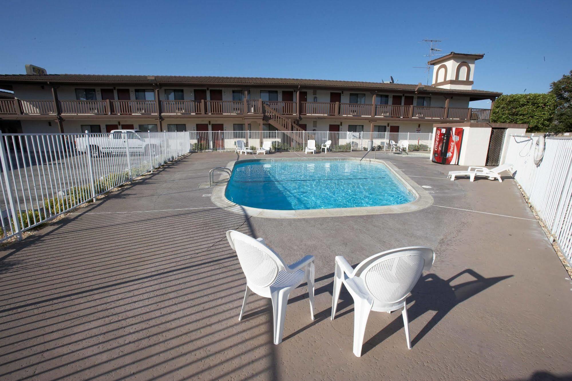 Ez 8 Motel Ньюарк Екстер'єр фото